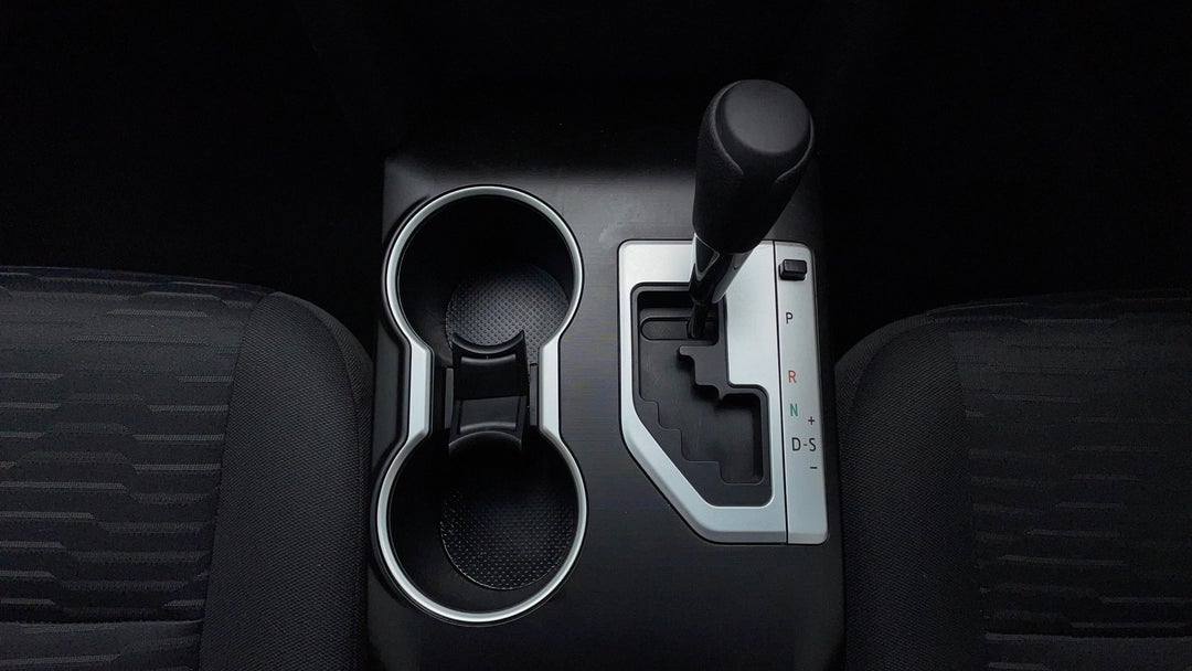 2017 Toyota Camry Altise, Automatic, 107643 km, Gear Lever 