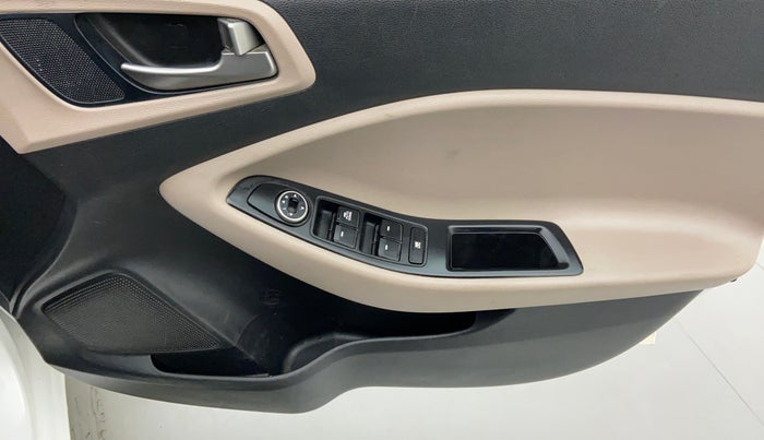 2015 Hyundai Elite i20 MAGNA 1.4 CRDI, Diesel, Manual, 71,570 km, Driver Side Door Panels Control