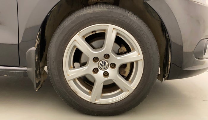 2013 Volkswagen Vento HIGHLINE DIESEL 1.6, Diesel, Manual, 81,635 km, Right Front Wheel