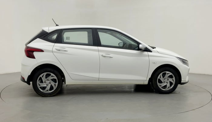 2021 Hyundai NEW I20 MAGNA 1.5 MT, Diesel, Manual, 11,726 km, Right Side View