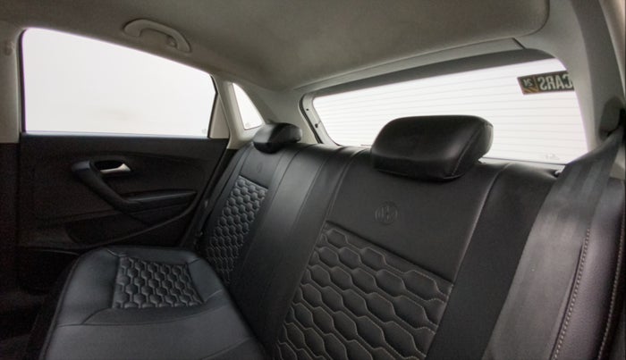 2019 Volkswagen Polo COMFORTLINE 1.0L MPI, Petrol, Manual, 68,399 km, Right Side Rear Door Cabin