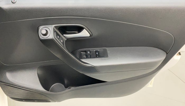 2019 Volkswagen Polo COMFORTLINE 1.0L MPI, Petrol, Manual, 68,399 km, Driver Side Door Panels Control
