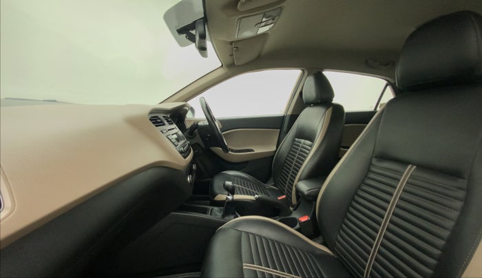 2015 Hyundai Elite i20 SPORTZ 1.2, Petrol, Manual, 48,187 km, Right Side Front Door Cabin