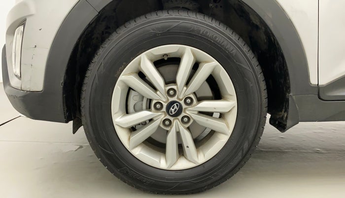 2016 Hyundai Creta SX PLUS 1.6 PETROL, Petrol, Manual, 1,22,276 km, Left Front Wheel
