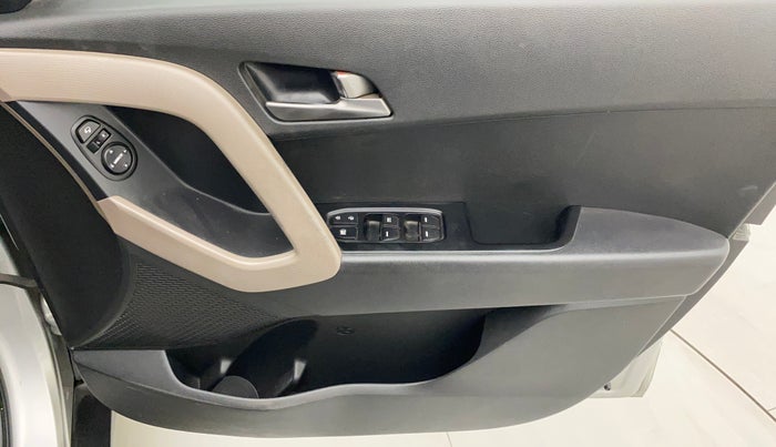 2016 Hyundai Creta SX PLUS 1.6 PETROL, Petrol, Manual, 1,22,276 km, Driver Side Door Panels Control