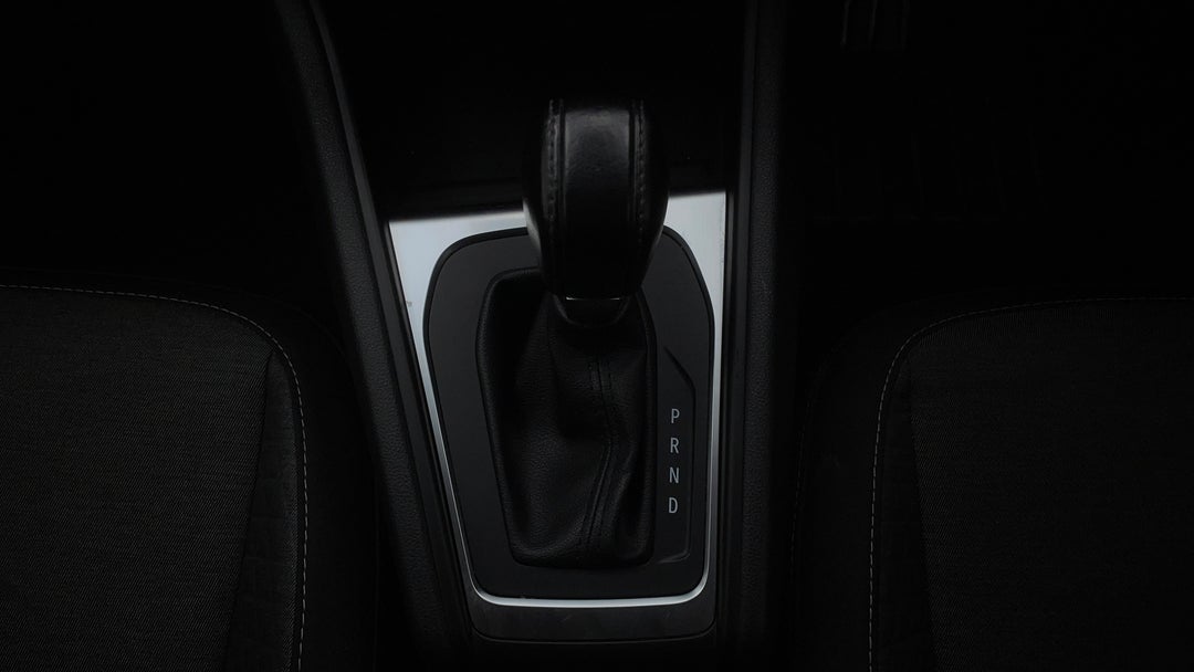 2022 Renault Captur Zen, Automatic, 61558 km, Gear Lever 