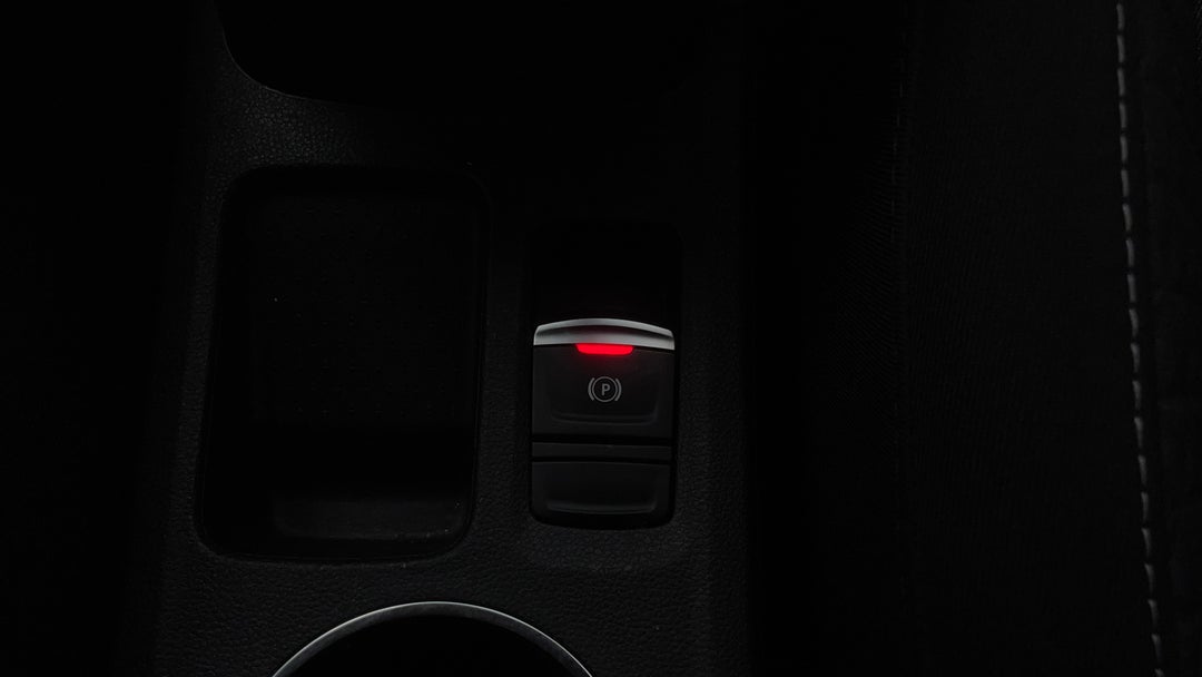 2022 Renault Captur Zen, Automatic, 61558 km, Handbrake