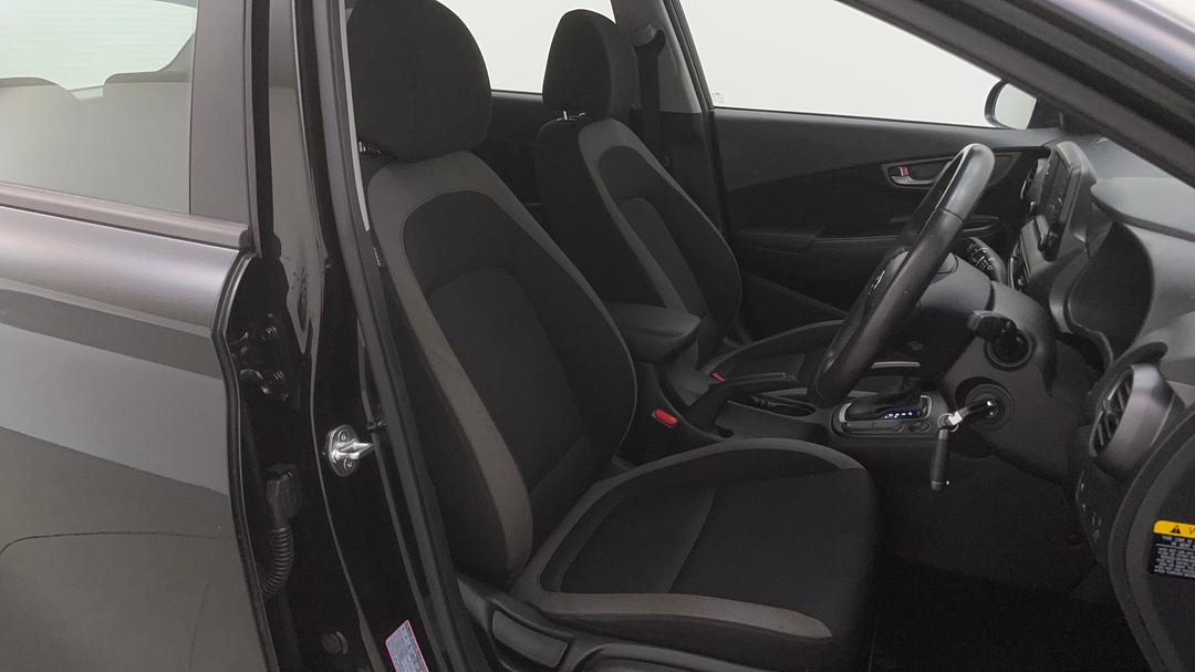 2020 Hyundai Kona Active (fwd), Automatic, 120262 km, Right Side Front Door Cabin View