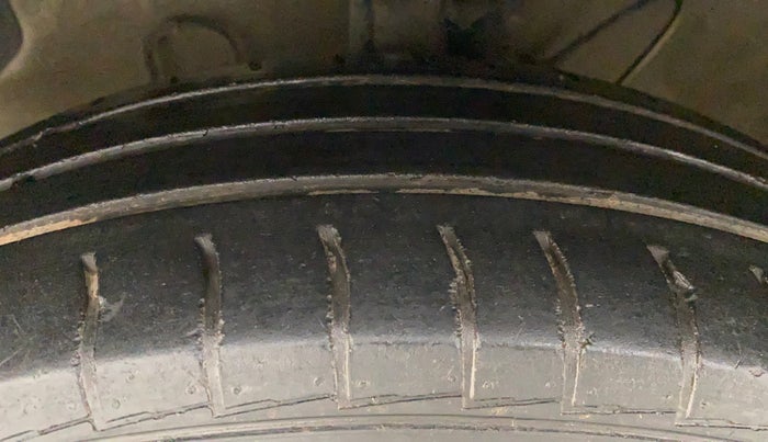 2018 Hyundai NEW SANTRO MAGNA, Petrol, Manual, 41,628 km, Left Front Tyre Tread