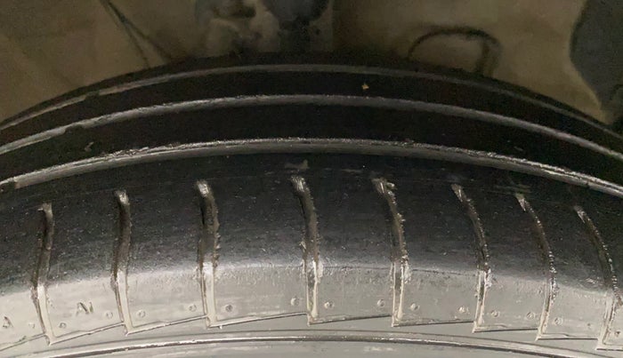 2018 Hyundai NEW SANTRO MAGNA, Petrol, Manual, 41,628 km, Right Front Tyre Tread
