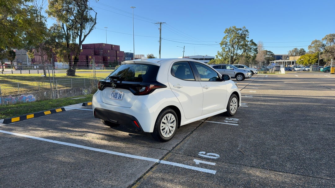 Right Back Diagonal (45- Degree) View