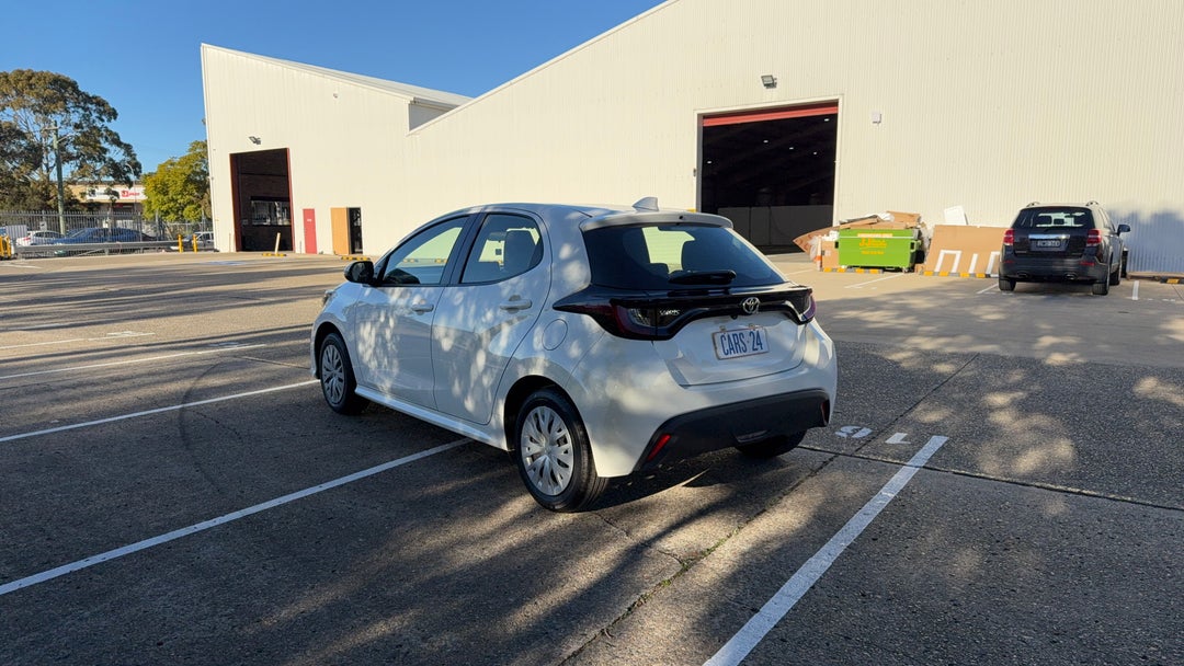 Left Back Diagonal (45- Degree) View