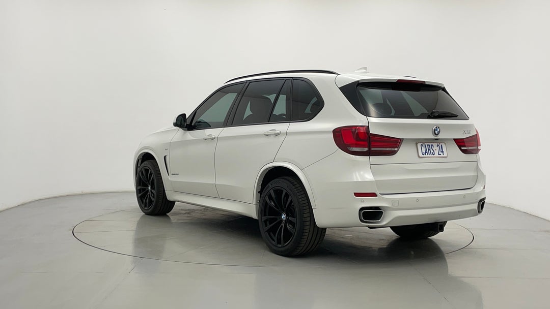 Left Back Diagonal (45- Degree) View