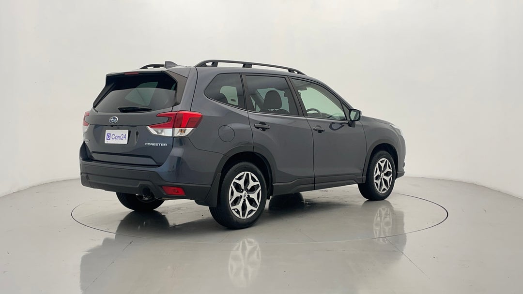 Right Back Diagonal (45- Degree) View