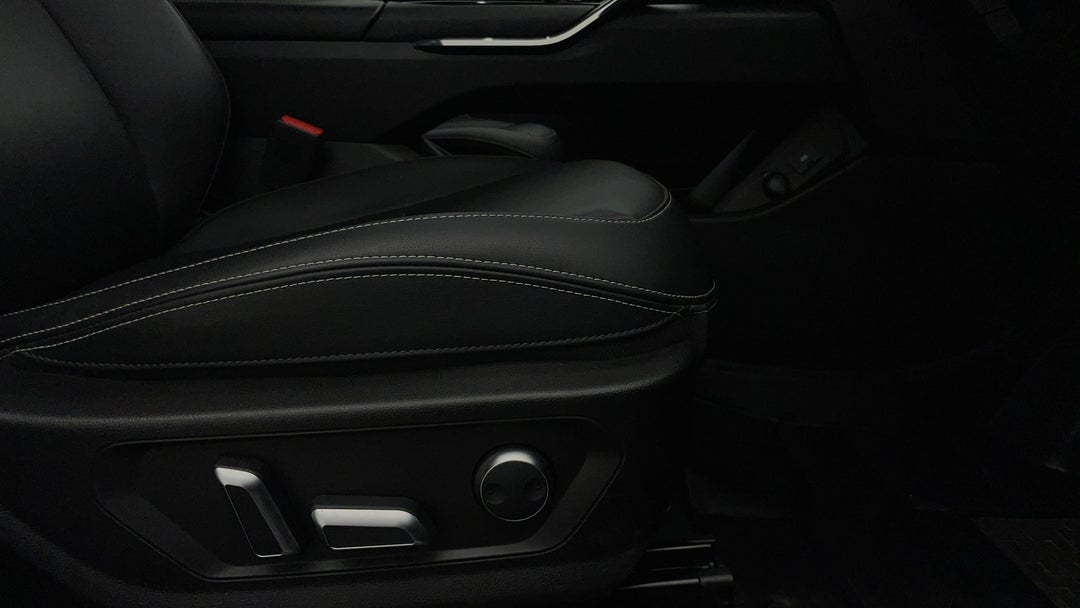 2023 GWM Haval H6 Lux, Automatic, 22386 km, Drivers Side Adjustment Panel