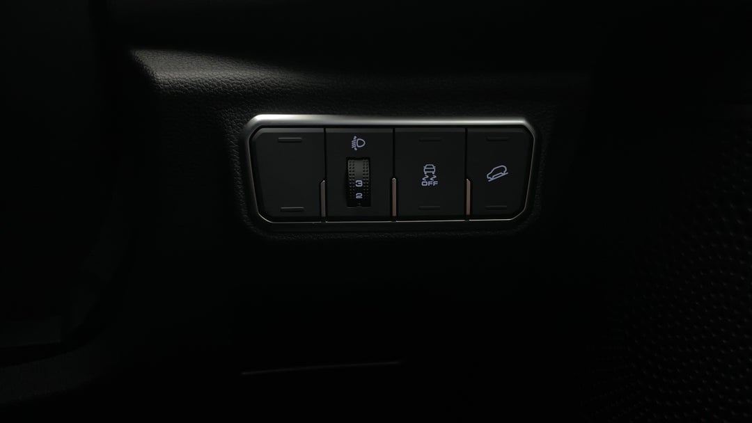 2023 GWM Haval H6 Lux, Automatic, 22386 km, Utility Switches/Buttons