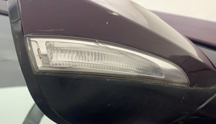 2013 Hyundai Verna FLUIDIC 1.6 VTVT SX, Petrol, Manual, 65,914 km, Right rear-view mirror - Indicator light has minor damage
