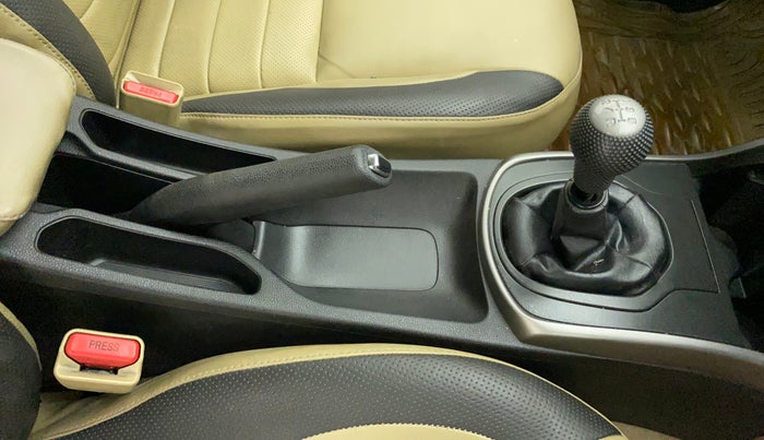 2015 Honda City 1.5L I-VTEC V MT, Petrol, Manual, 57,377 km, Gear Lever