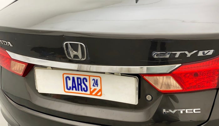 2015 Honda City 1.5L I-VTEC V MT, Petrol, Manual, 57,377 km, Dicky (Boot door) - Slightly dented