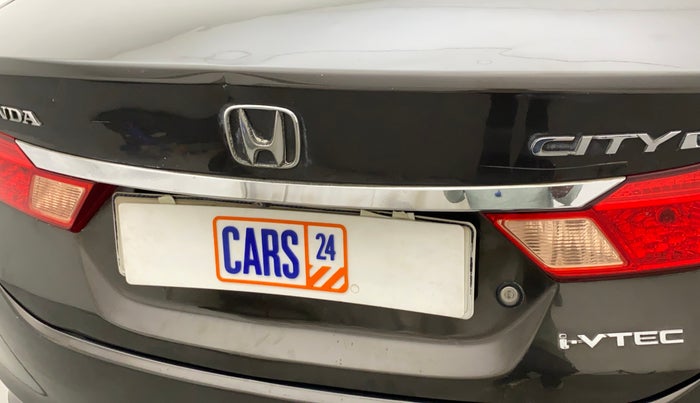 2015 Honda City 1.5L I-VTEC V MT, Petrol, Manual, 57,377 km, Dicky (Boot door) - Minor scratches