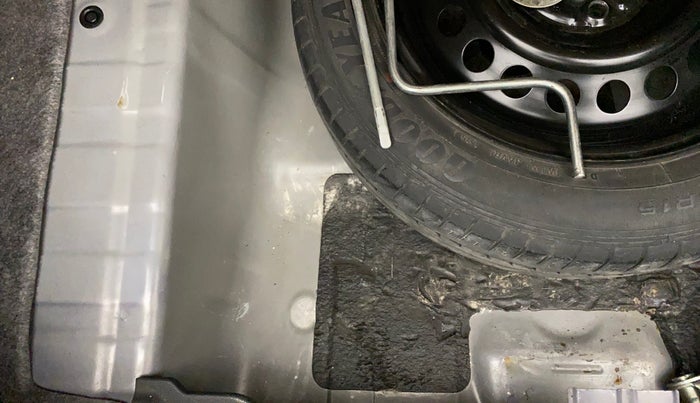 2015 Honda City 1.5L I-VTEC V MT, Petrol, Manual, 57,377 km, Boot floor - Slight discoloration