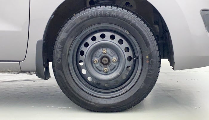 2016 Maruti Wagon R 1.0 VXI, Petrol, Manual, 45,179 km, Right Front Tyre