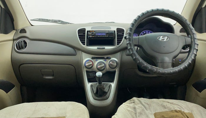 2013 Hyundai i10 MAGNA 1.2, CNG, Manual, 1,05,897 km, Dashboard
