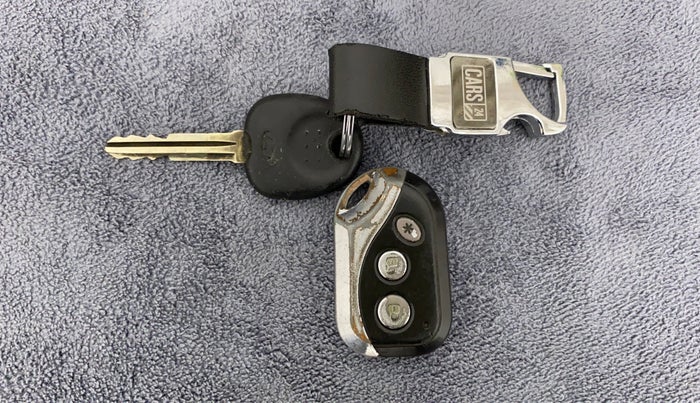 2013 Hyundai i10 MAGNA 1.2, CNG, Manual, 1,05,897 km, Key Close Up