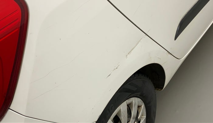 2013 Hyundai i10 MAGNA 1.2, CNG, Manual, 1,05,897 km, Right quarter panel - Minor scratches