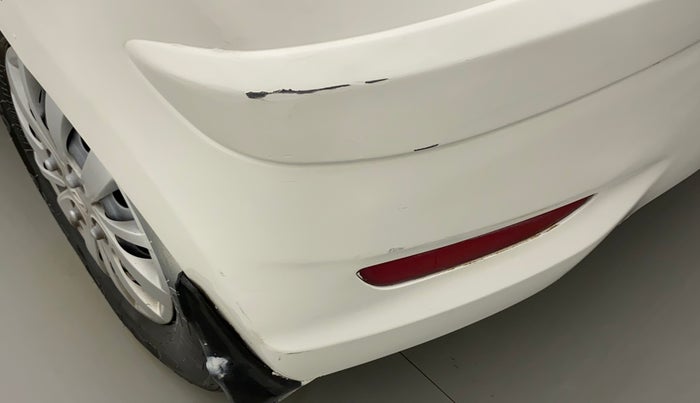 2013 Hyundai i10 MAGNA 1.2, CNG, Manual, 1,05,897 km, Rear bumper - Minor scratches