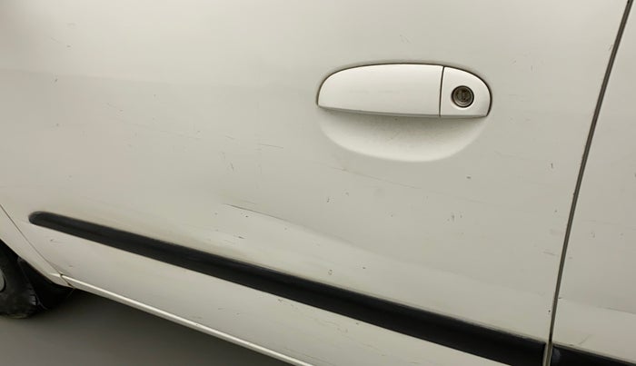 2013 Hyundai i10 MAGNA 1.2, CNG, Manual, 1,05,897 km, Front passenger door - Slightly dented
