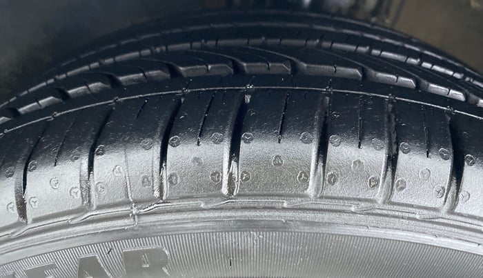 2018 Skoda Rapid STYLE 1.6 MPI MT, Petrol, Manual, 46,293 km, Left Front Tyre Tread