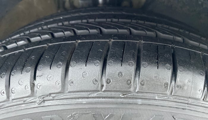 2018 Skoda Rapid STYLE 1.6 MPI MT, Petrol, Manual, 46,293 km, Right Front Tyre Tread