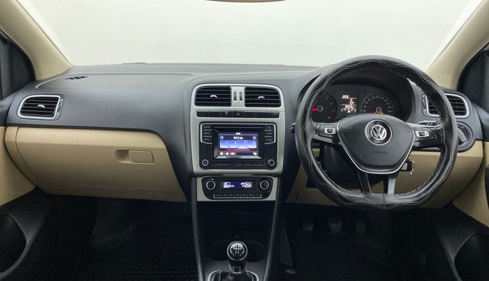 2017 Volkswagen Polo HIGHLINE1.2L PETROL, Petrol, Manual, 35,376 km, Dashboard