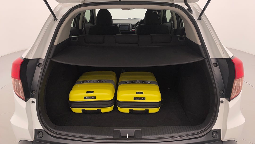 2017 Honda HR-V Vti, Automatic, 93661 km, Boot Inside View with Luggage