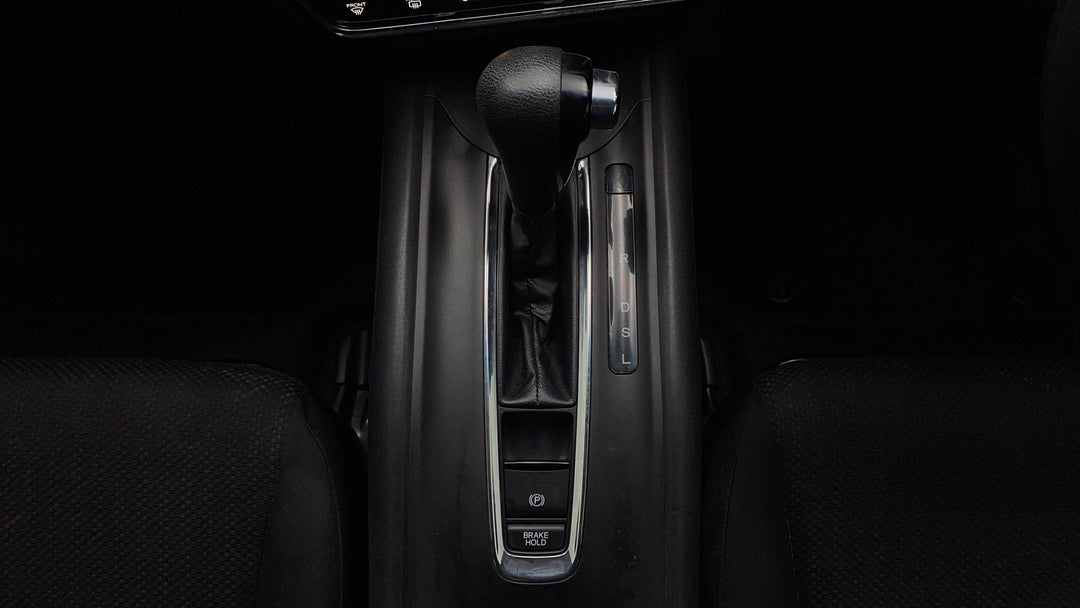 2017 Honda HR-V Vti, Automatic, 93661 km, Gear Lever 