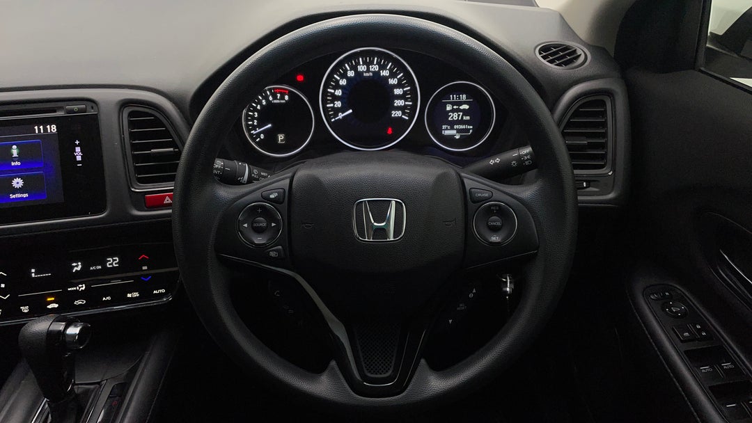 2017 Honda HR-V Vti, Automatic, 93661 km, Steering Wheel Close-up