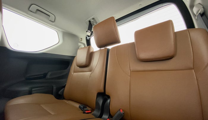 2016 Toyota Innova Crysta 2.8 ZX AT 7 STR, Diesel, Automatic, 73,959 km, Third Seat Row ( optional )