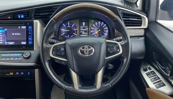 2016 Toyota Innova Crysta 2.8 ZX AT 7 STR, Diesel, Automatic, 73,959 km, Steering Wheel Close Up