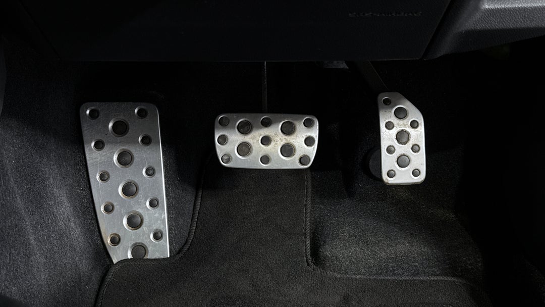 2021 Subaru Forester 2.5i Premium (AWD), Automatic, 54638 km, Pedals and Footmat