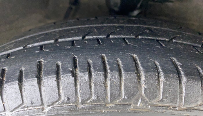 2015 Hyundai i10 MAGNA 1.1 IRDE2, Petrol, Manual, 45,891 km, Right Front Tyre Tread