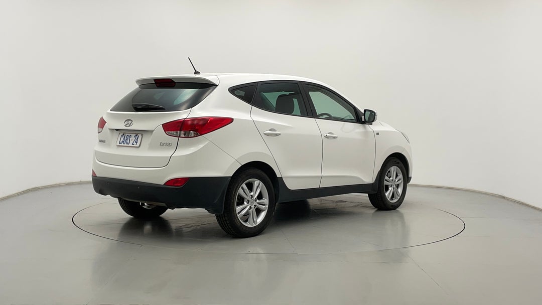 Right Back Diagonal (45- Degree) View