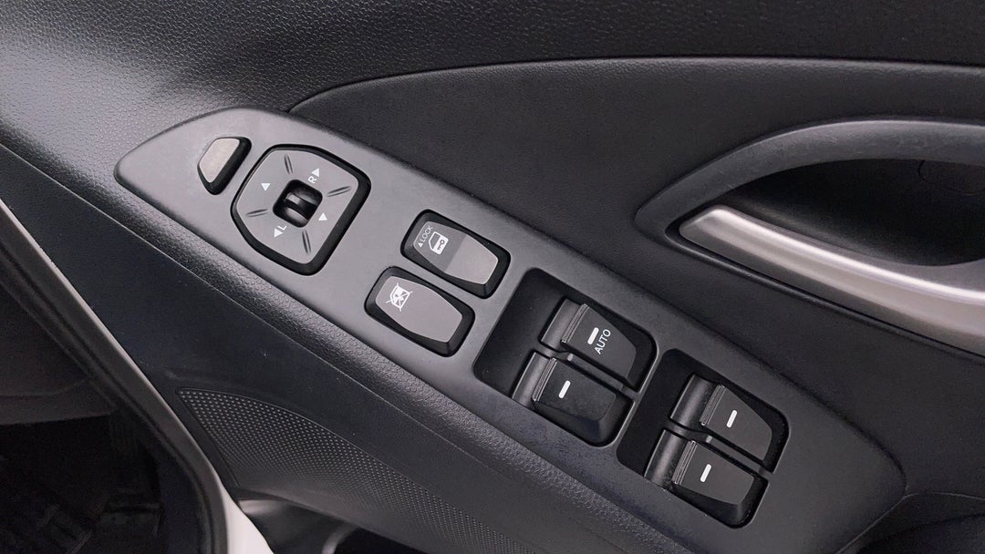 Drivers Side Door Panel Controls