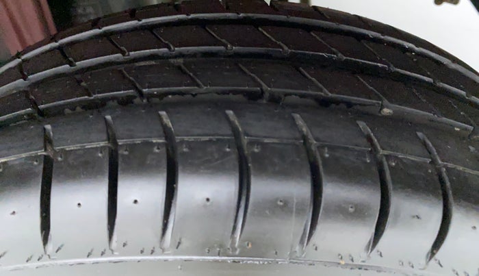 2010 Maruti Alto K10 LXI P, Petrol, Manual, 44,407 km, Left Rear Tyre Tread