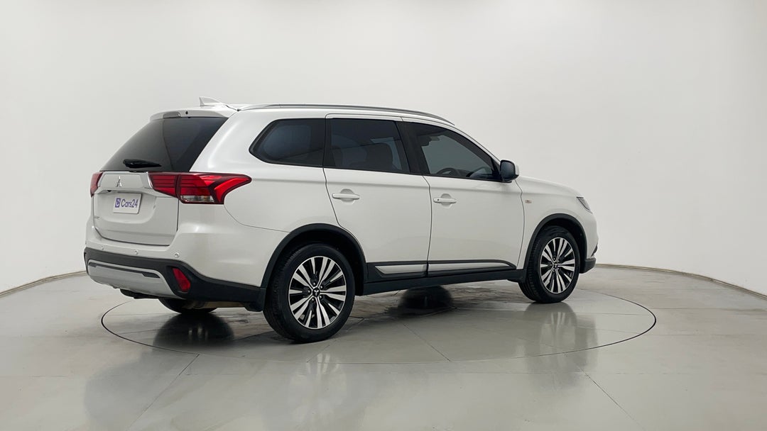 Right Back Diagonal (45- Degree) View