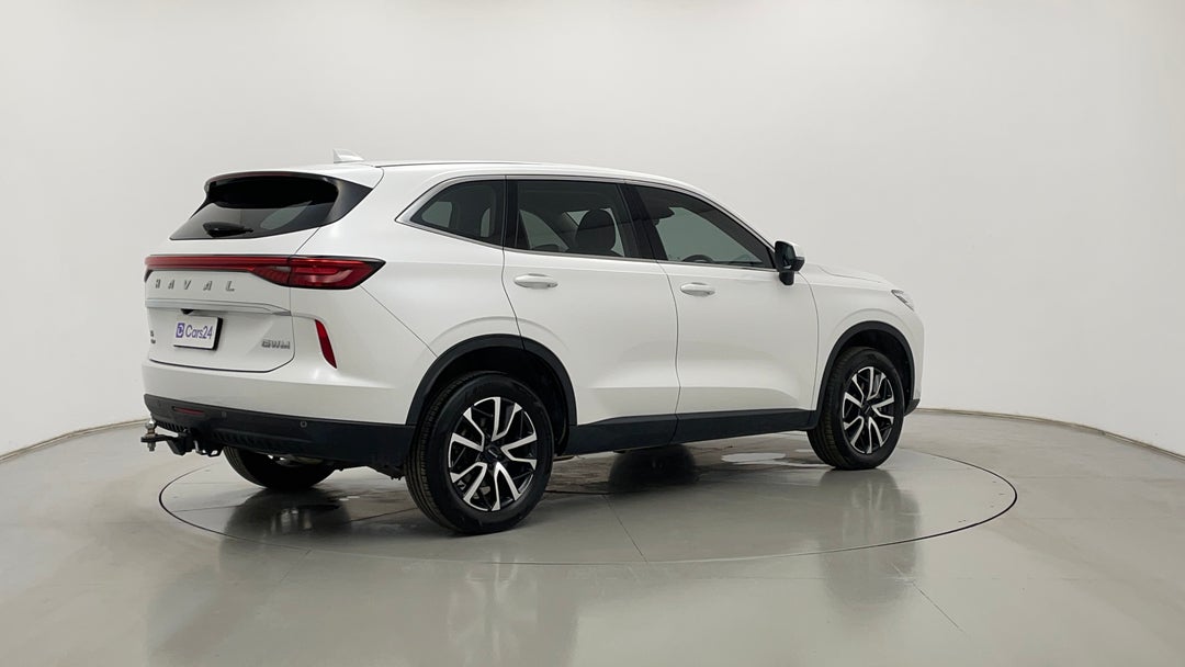 Right Back Diagonal (45- Degree) View