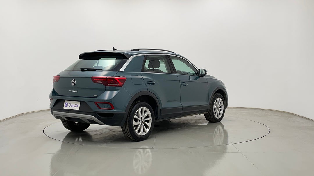 Right Back Diagonal (45- Degree) View