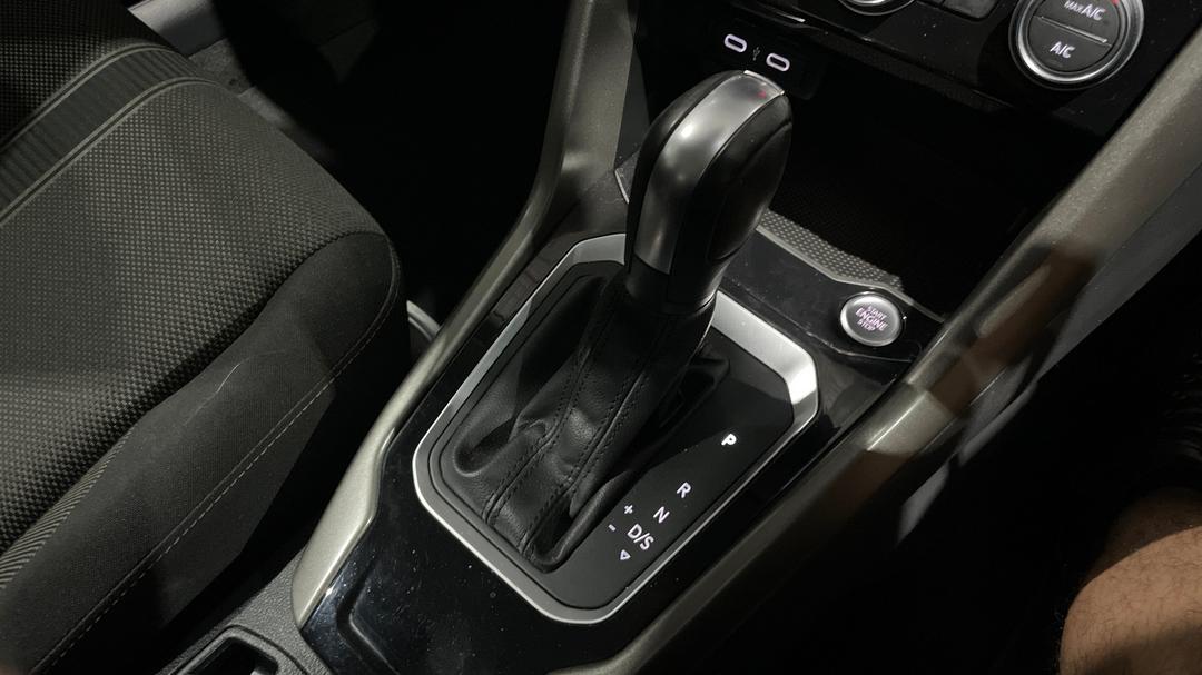 2021 Volkswagen T-roc 110tsi Style, Automatic, 55933 km, Gear Lever 