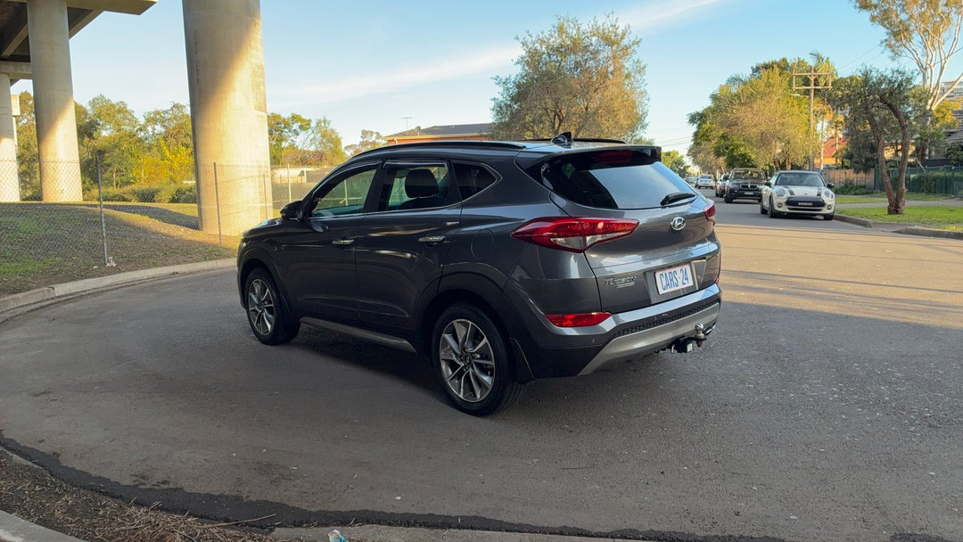 Left Back Diagonal (45- Degree) View