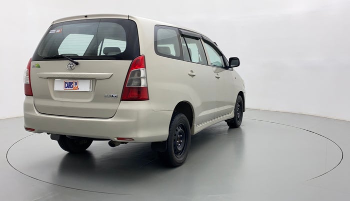 2012 Toyota Innova 2.5 GX 8 STR BS IV, Diesel, Manual, 3,54,061 km, Right Back Diagonal
